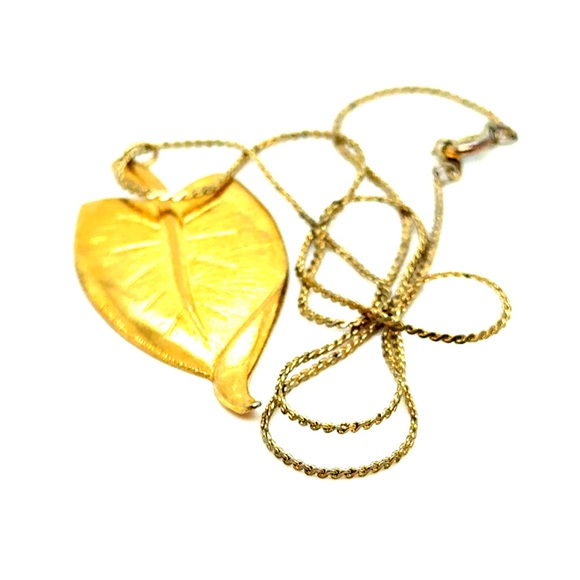 Gold Leaf Pendant Necklace (n3) - Picture 2 of 6